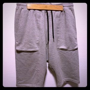 Black apple drop crotch short